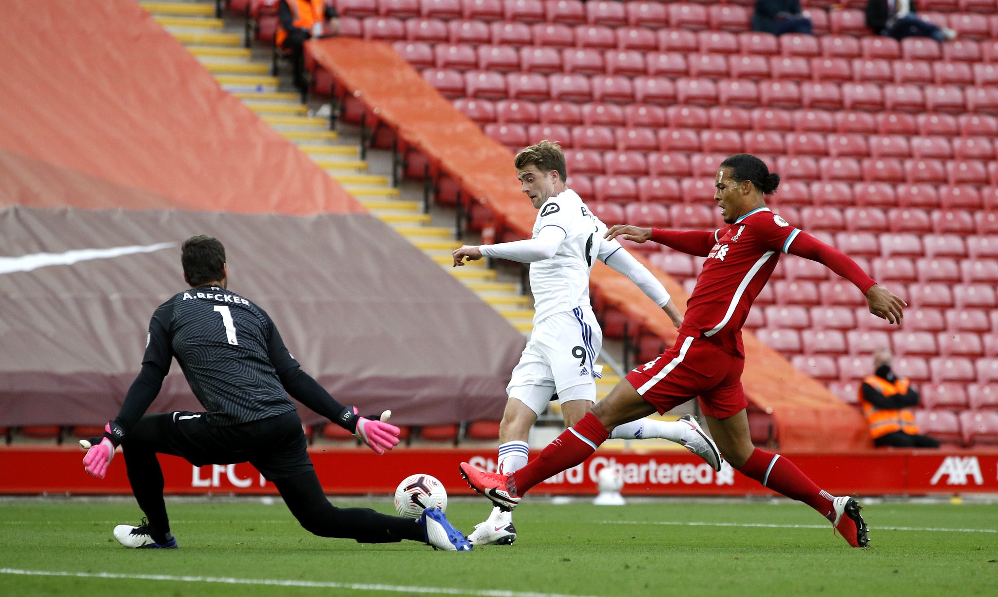 欧文与羅傑 欧文与羅傑